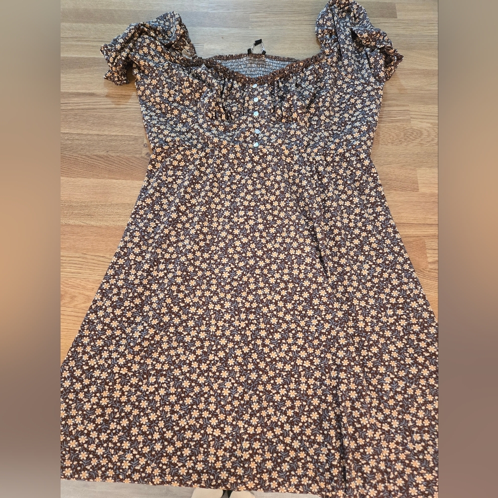 Flowy floral boutique dress excellent condition